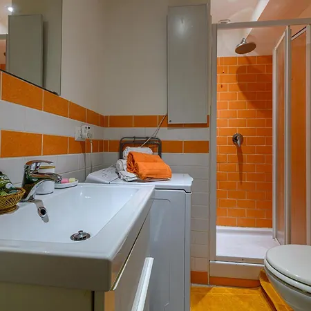 Rainbow Vatican 公寓