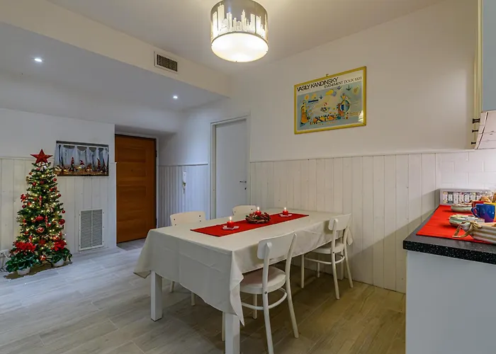 Rainbow Vatican Apartman *