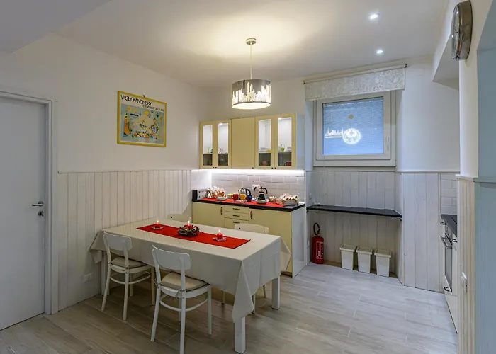 Rainbow Vatican Apartman *